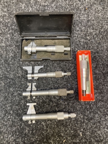 4 inner micrometers and 1 micrometer head NSK, Mitutoyo etc