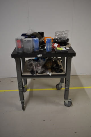 1035838-1 Rollable table