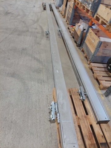 1034746-1 Traverse beam