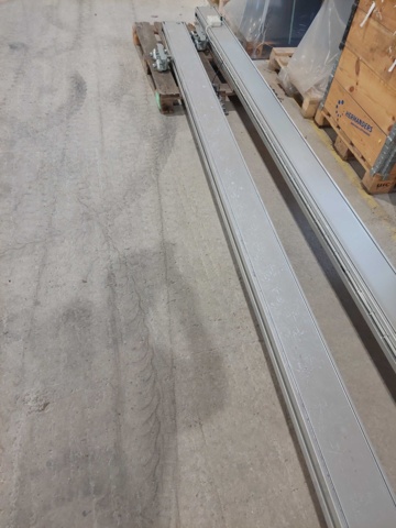 1034746-4 Traverse beam