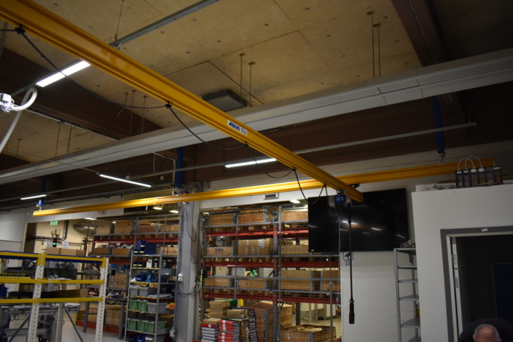 1035851-2 Traverse Abus with electric hoists 125kg