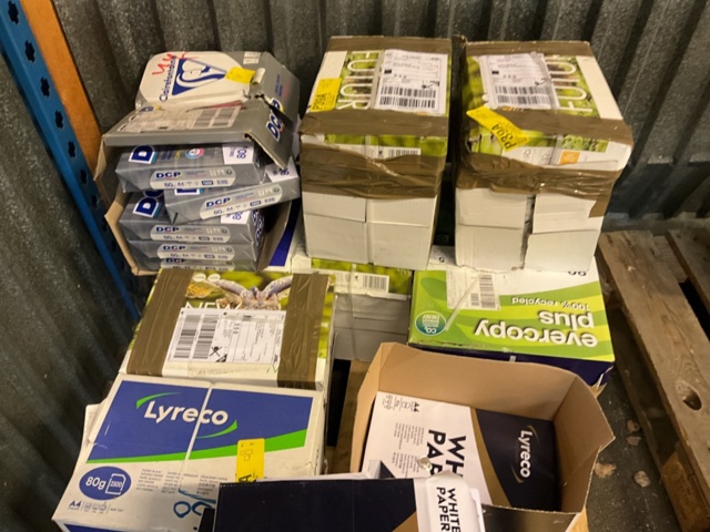 1061158-4 Pallet with A4 paper