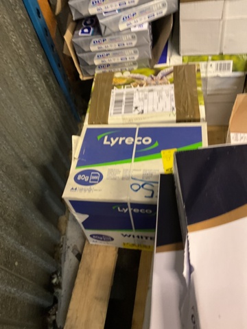 1061158-2 Pallet with A4 paper