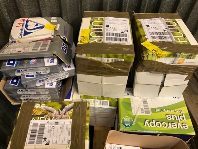 1061158-7 Pallet with A4 paper