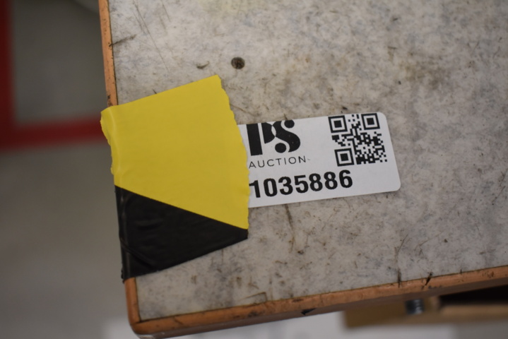 1035886-15 Workbench with flat table & tool board