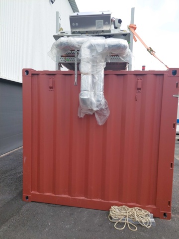 1034805-6 Container 10 feet with coolant cooler on the roof