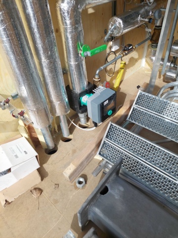 1034805-9 Container 10 feet with coolant cooler on the roof