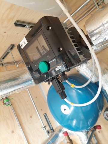 1034805-17 Container 10 feet with coolant cooler on the roof