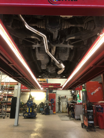 1077569-30 Toyota Celica Supra 2.8 -1986