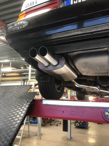 1077569-29 Toyota Celica Supra 2.8 -1986