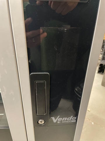 1060153-11 Vendo vending machine