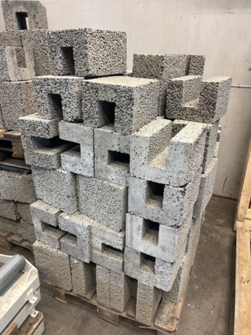 1052351-2 LECA blocks, 3 pallets
