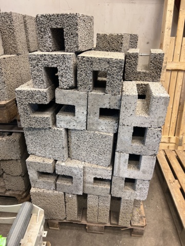 1052351-5 LECA blocks, 3 pallets