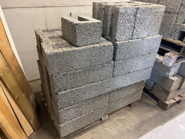 1052351-10 LECA blocks, 3 pallets