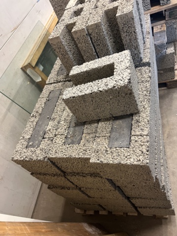 1052351-11 LECA blocks, 3 pallets