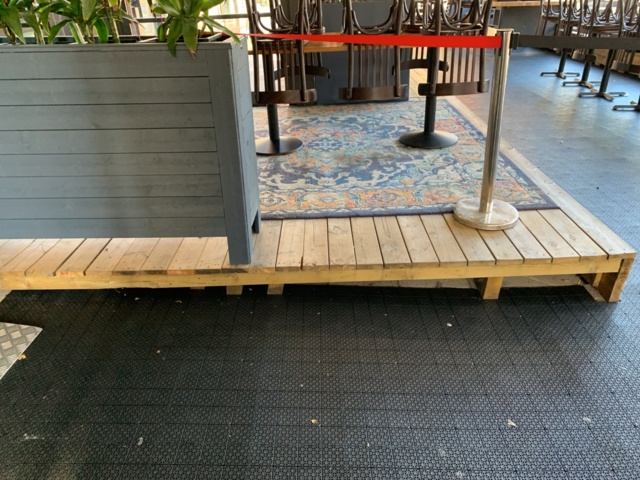 781085-10 Outdoor seating (glazing with openable windows and roof) -2022