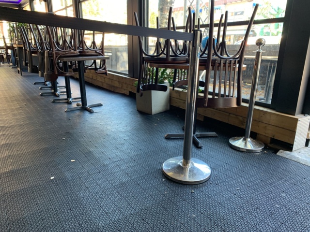 781085-11 Outdoor seating (glazing with openable windows and roof) -2022