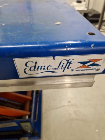 1035074-6 Edmo Lift Workbench