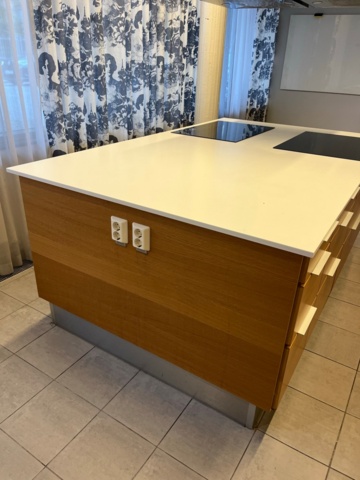1077771-3 Built-in kitchen island