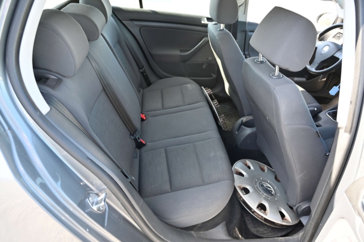 1031401-22 Volkswagen Golf 5-doors 1.6 - 2006