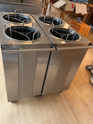 1061246-3 Tallriksvagnar