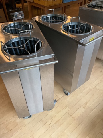 1061251-2 2st Tallriksvagnar