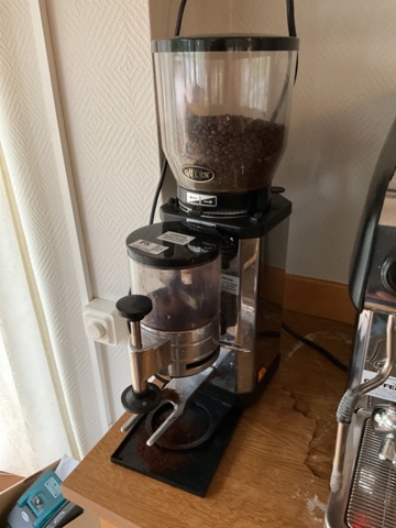 1061260-1 Coffee grinder Coffi Queen