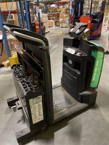 998717-4 Mitsubishi Train