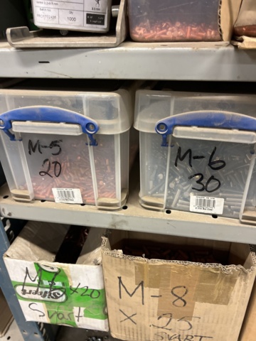 1060731-7 Shelves with screw, nut accessories