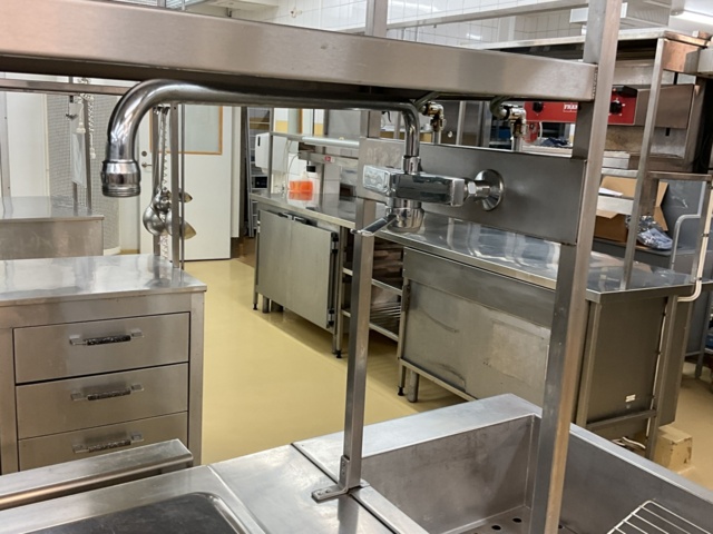 1061274-13 Mareno kitchen island with induction cooker