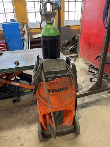 1060772-2 Kemppi 253R Mig-Welder