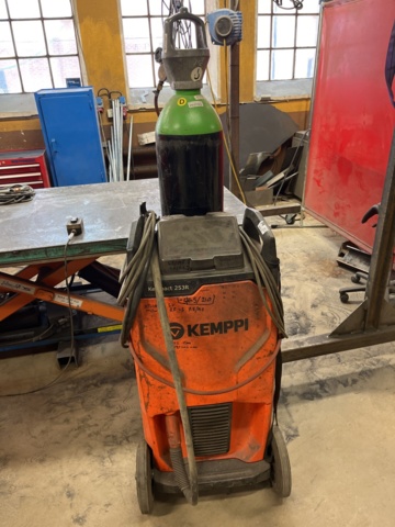 1060772-1 Kemppi 253R Mig-Welder