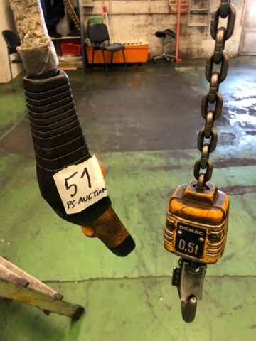 1078192-7 Demag 500kg siltanosturi