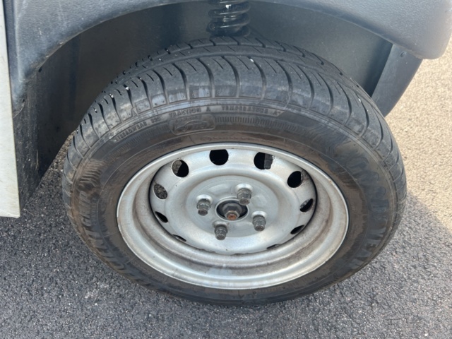 1050267-12 Electric vehicle Garia Utility U21 -2016