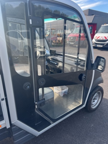 1050267-13 Electric vehicle Garia Utility U21 -2016