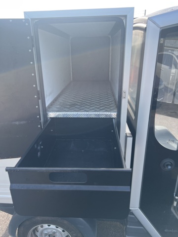 1050267-14 Electric vehicle Garia Utility U21 -2016