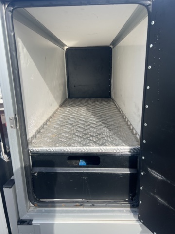 1050267-17 Electric vehicle Garia Utility U21 -2016