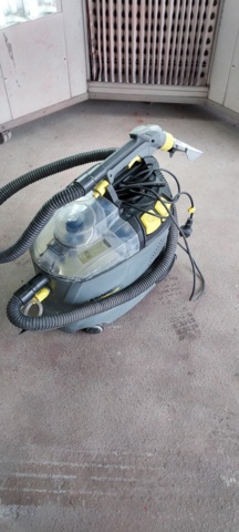 1078259-4 Kärscher PUZZI 8/1 C Car upholstery cleaner