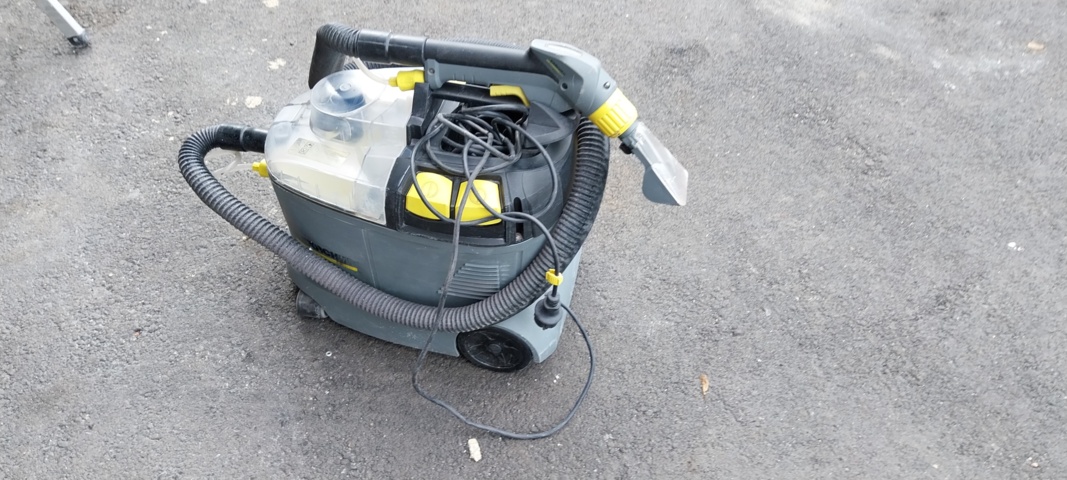 1078259-9 Kärscher PUZZI 8/1 C Car upholstery cleaner