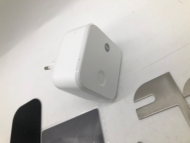 1074846-6 Yale Doorman L3 Flex Black - Shipping included