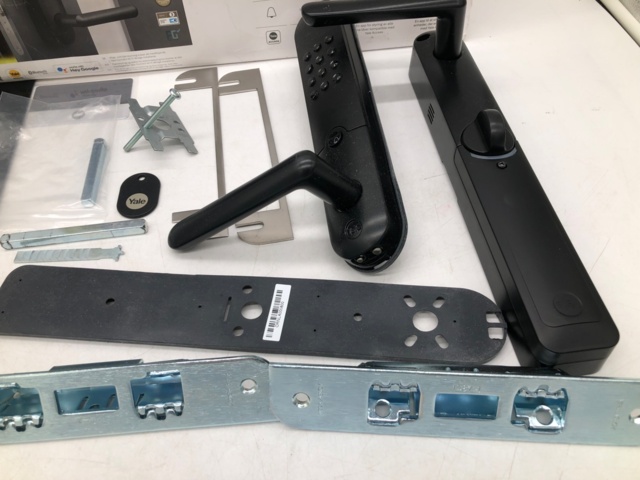 1074846-8 Yale Doorman L3 Flex Black - Shipping included