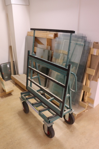 1033788-6 Window trolley medium size