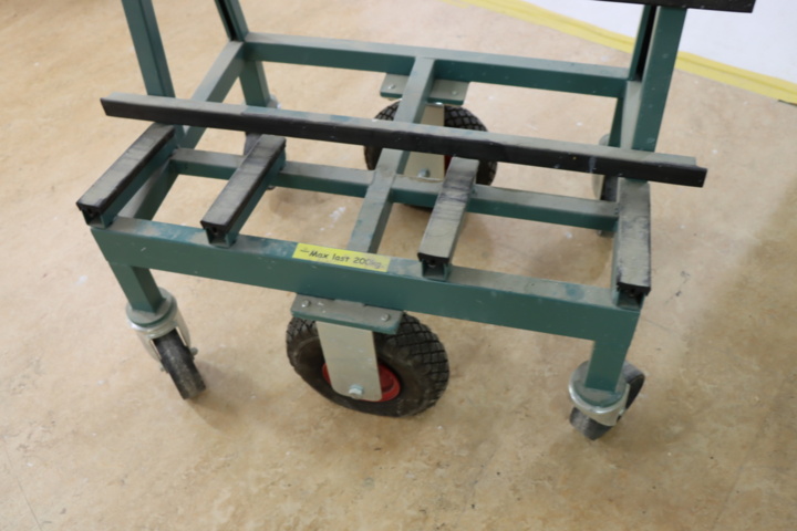 1033789-2 Window trolley small