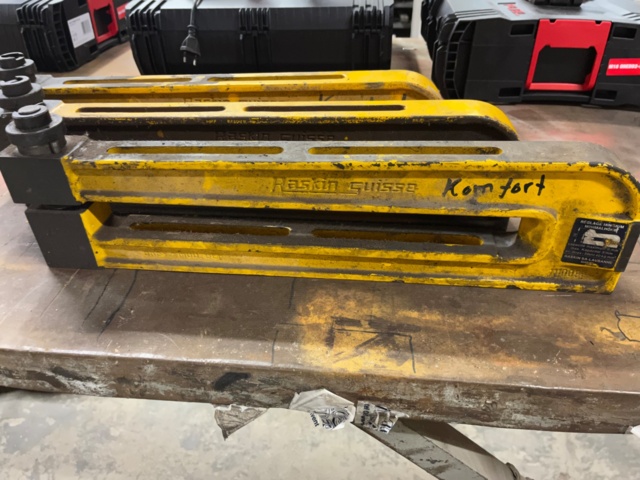 1079083-2 Puncher, Raskin Suisse