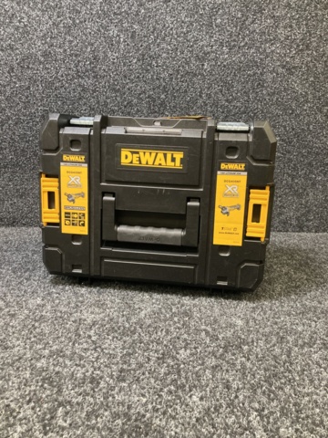 1079306-1 Angle Grinder DEWALT DCG405NT