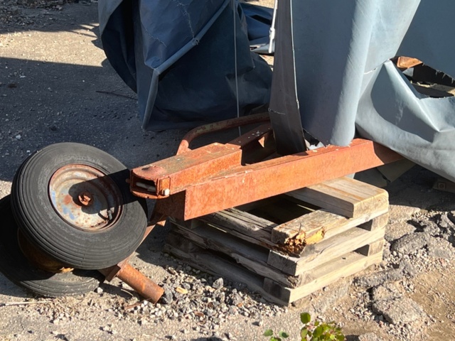 524476-22 Sailboat Maxi 77 Rep. object