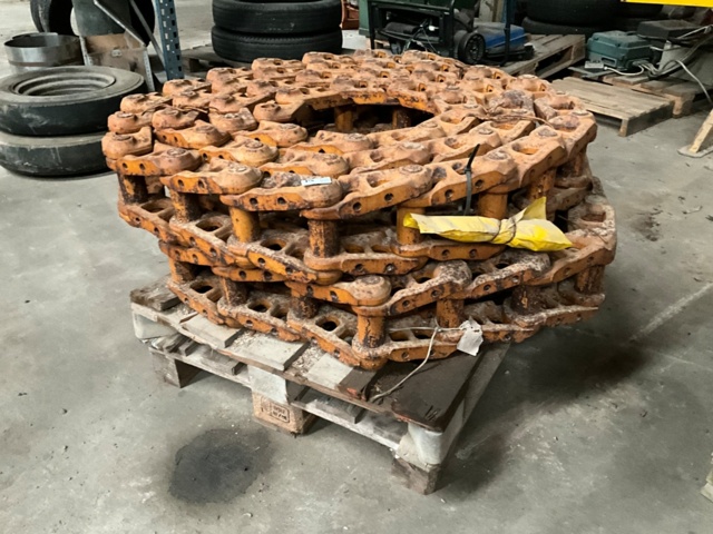 1061331-2 Drive chain Cat D5