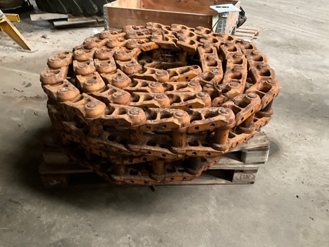 1061331-3 Drive chain Cat D5