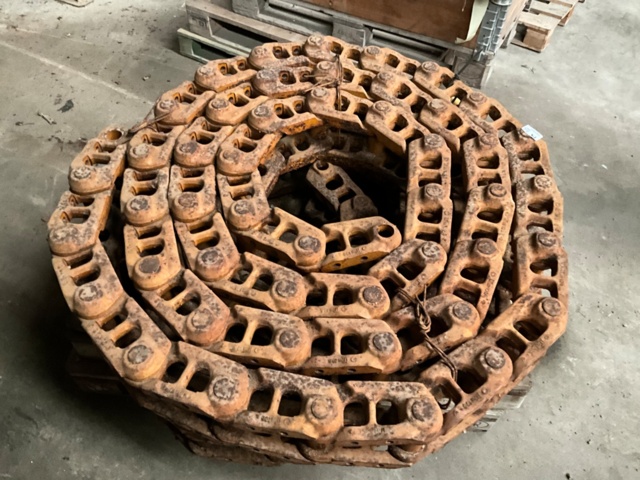 1061331-4 Drive chain Cat D5