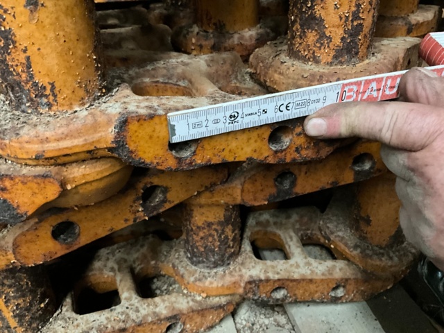 1061331-8 Drive chain Cat D5